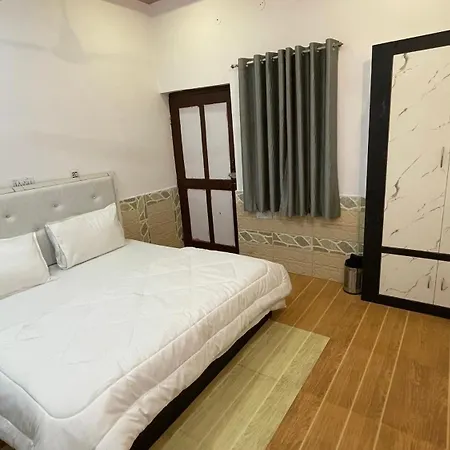 Lazy Staytion-3